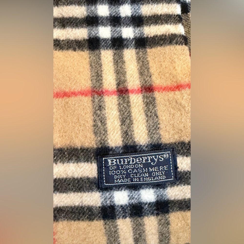 Burberry Giant Tan and Black Checkered Scarf excellent 100% cashmere